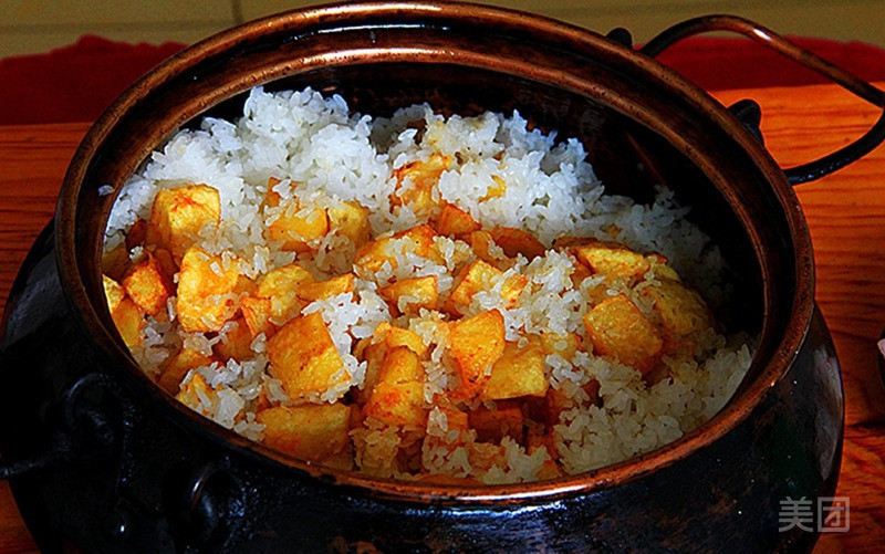 抚仙湖铜锅鱼饭庄