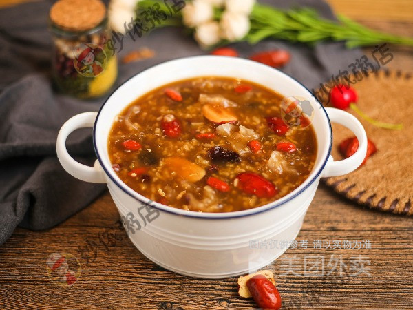 核桃红枣桂圆粥图片