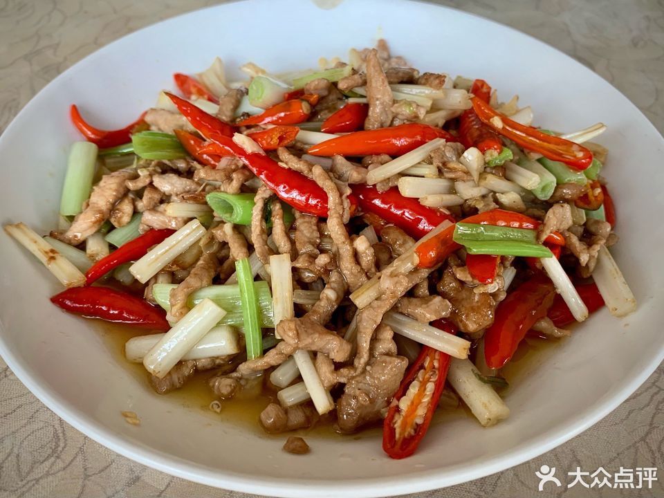 小米辣炒肉图片