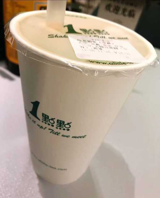 焦糖奶茶推荐菜:地址(在哪里):一点点位于镇江市句容市二圣路吾悦广场