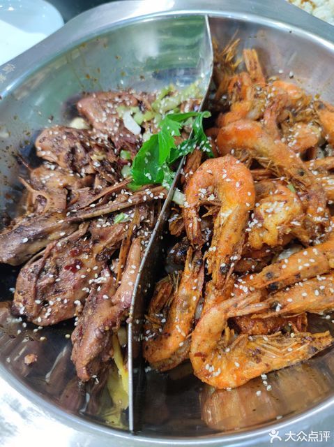 鸭虾锅图片