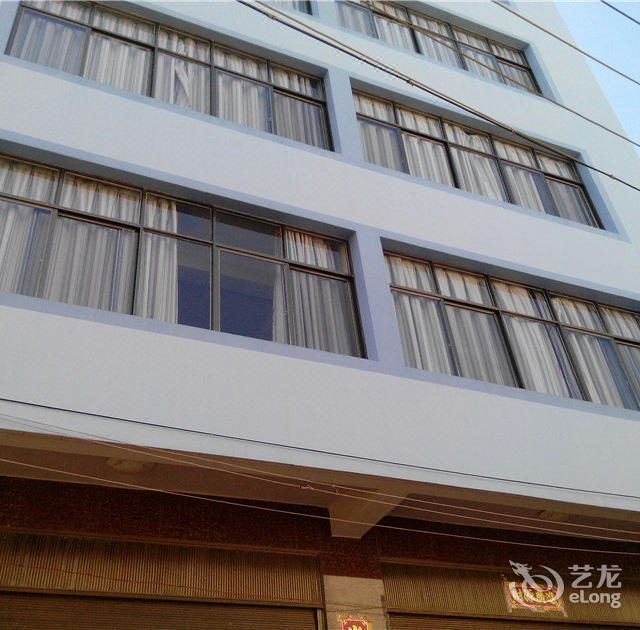 怎么走,在哪,在哪里,在哪儿):红河哈尼族彝族自治州红河县迤萨镇跑