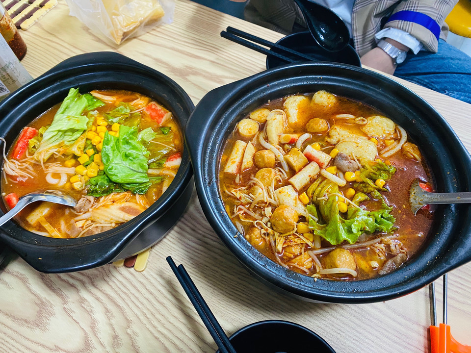 沁麥源雲南過橋米線黃燜雞米飯