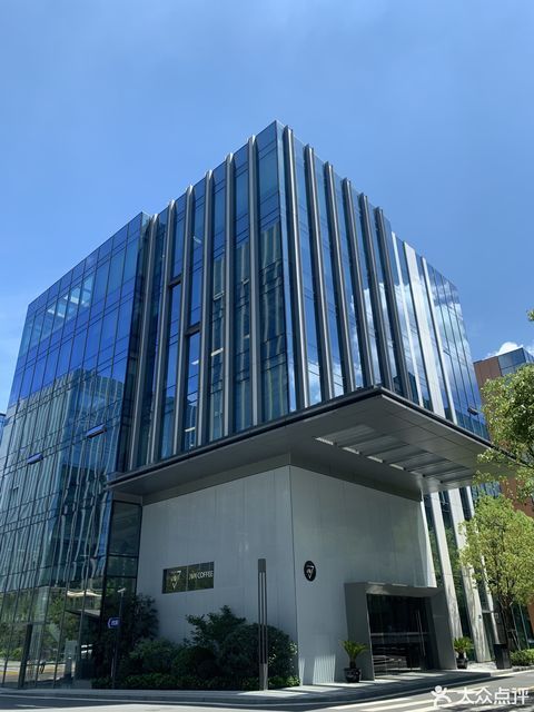 申长路1588弄中骏广场