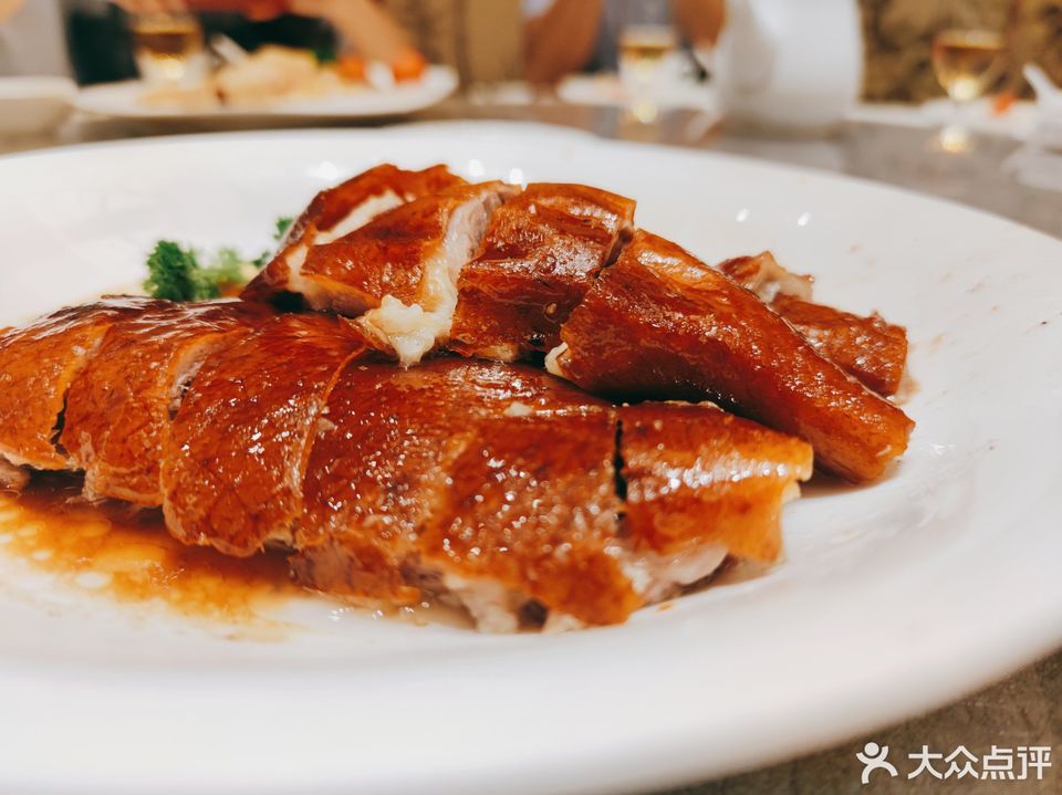 蛋挞南园虾饺王推荐菜:介绍:"广州老字号",就"挨"着晓风公园,"园林"