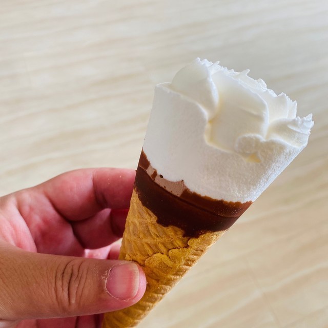 蛋卷冰淇淋图片