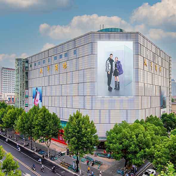 怎么去,怎么走,在哪,在哪里,在哪儿):南京市玄武区龙蟠路2号南京商 