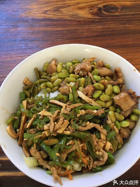 毛豆烧鸡盖浇饭图片