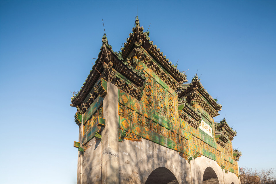 三洞七楼琉璃牌坊图片