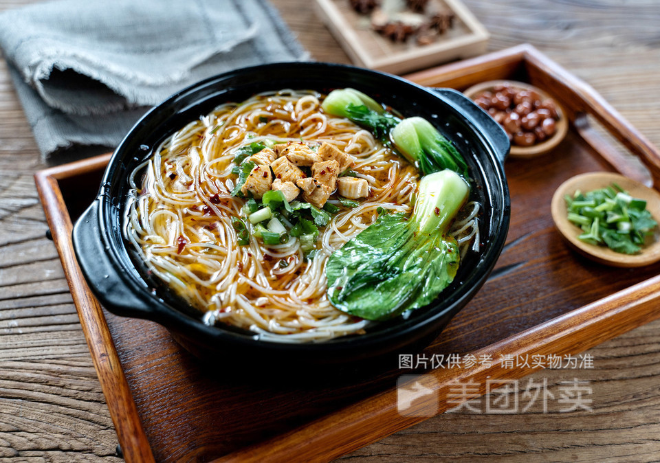 七里香砂锅黄焖鸡米饭