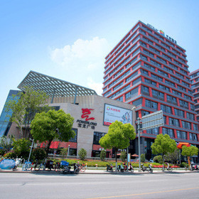 青山湖宝龙城市广场