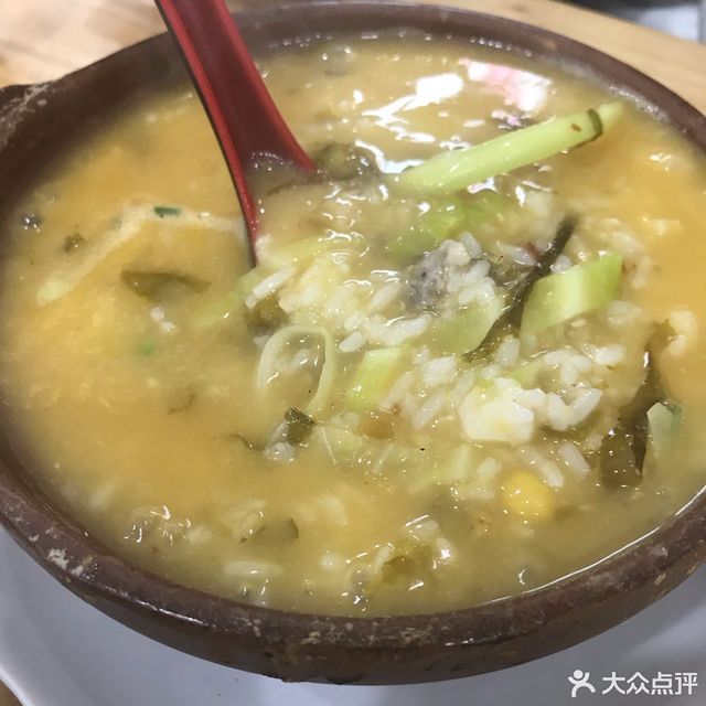 酸菜豆汤饭图片