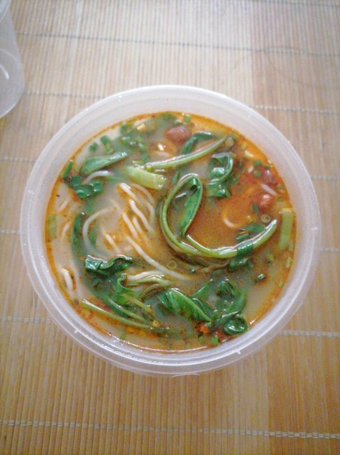 青菜汤桂林米粉图片