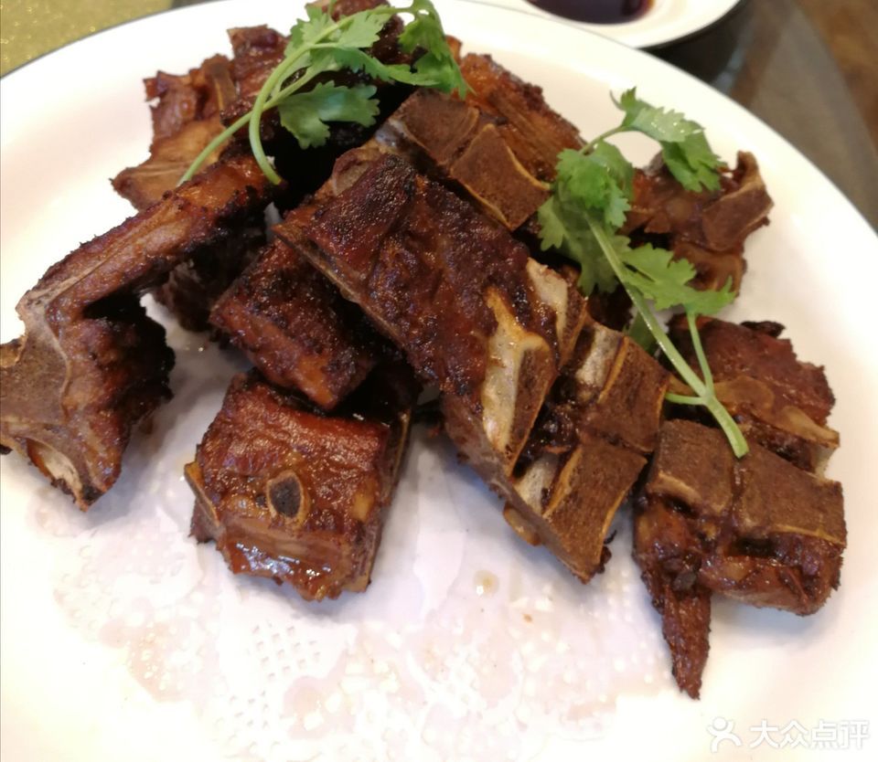 酱香手抓龙骨图片