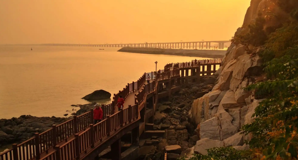 怎么走,在哪,在哪里,在哪儿):连云港市连云区高公岛街道电话:锦绣山庄