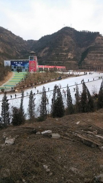 郑州桃花峪滑雪场图片