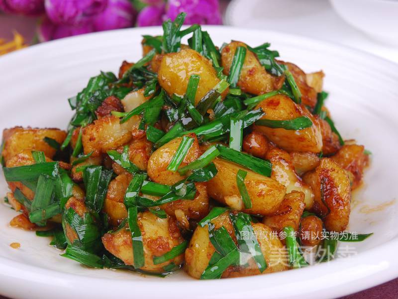 韭菜炒小土豆图片