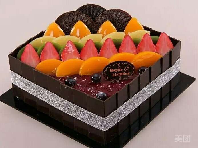 巧克力水果蛋糕图片