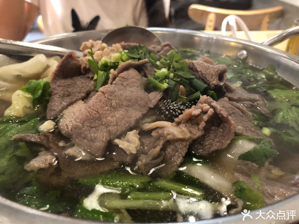 冯三娘跷脚牛肉新街口直营店