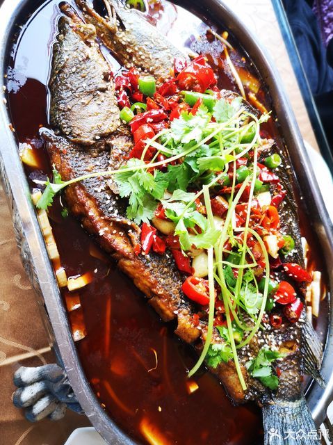 烤黑鱼图片
