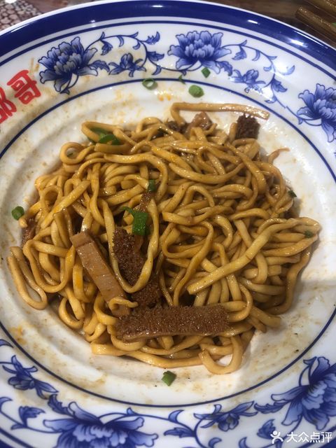 毛肚拌面图片