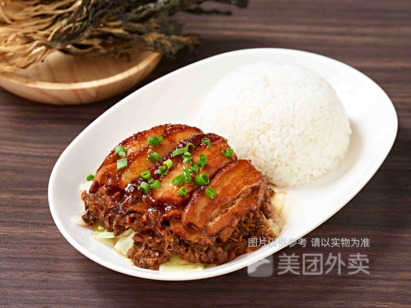 梅菜扣肉饭图片