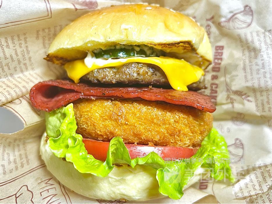 薯薯牛肉汉堡图片