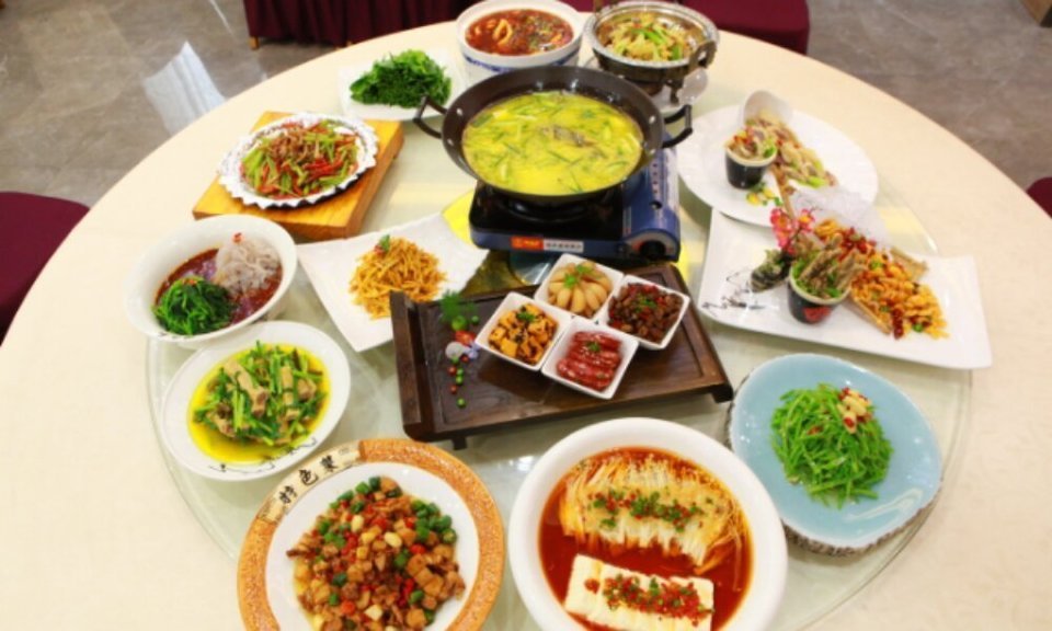 介绍:地址(在哪里):四季花园酒店·餐饮部位于安康市汉滨区安康大道2