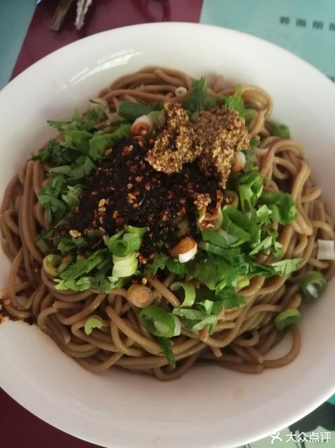 凉拌饸饹图片