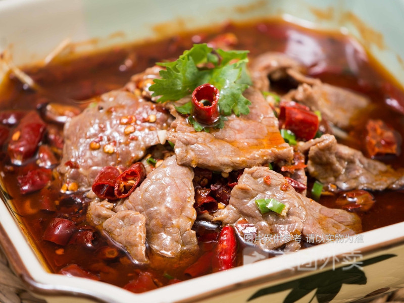 回味水煮牛肉图片