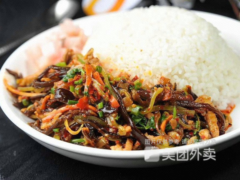泡椒肉丝盖饭图片