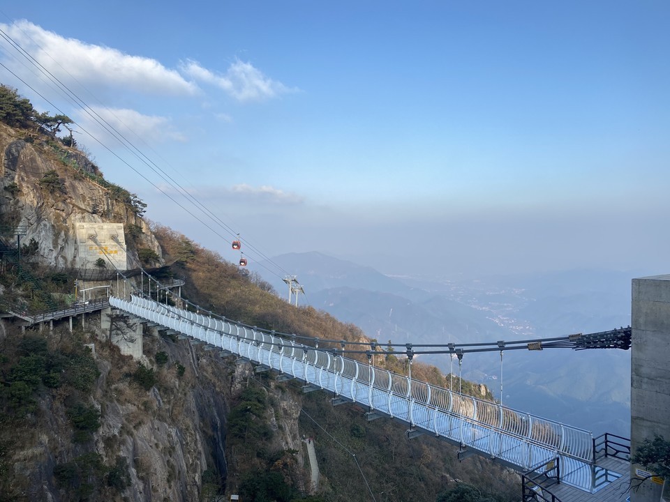 安吉云上草原景区电话