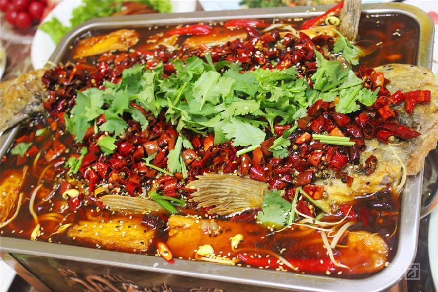 碳锅鱼图片