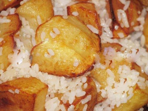 麦子粑粑推荐菜:介绍:地址(在哪里):姥家大锅台(高坪店)位于恩施土家