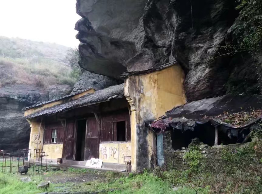 地址(在哪里):大岩寺位于绍兴市诸暨市介绍:标签:寺