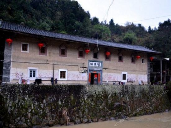 南靖土楼塔下村