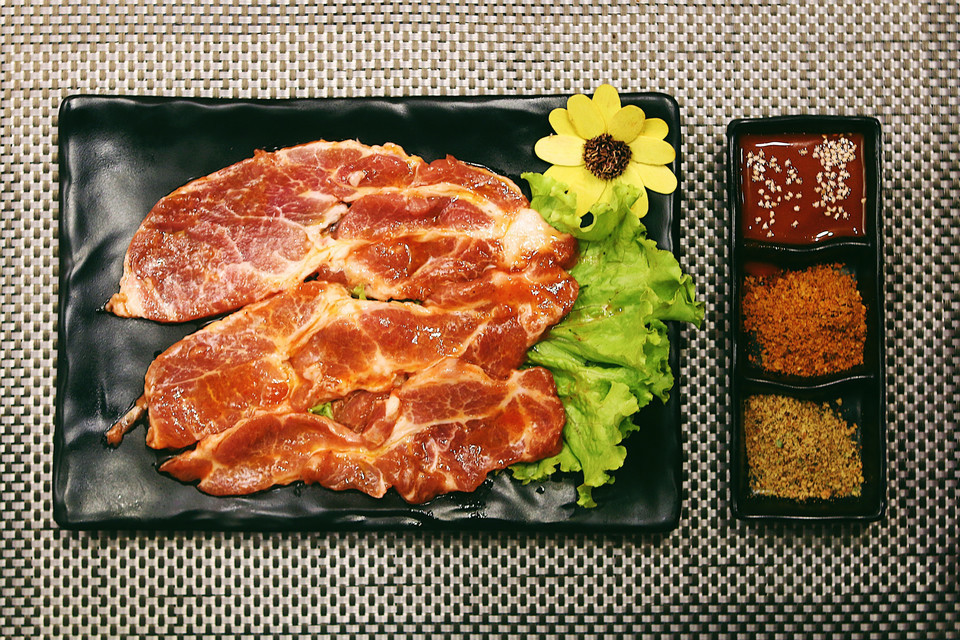 蜜汁酒调梅花肉图片