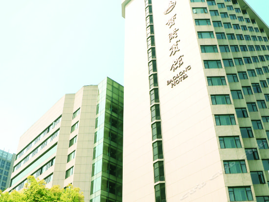 在哪,在哪里,在哪儿):上海市奉贤区云樱路288号上海临港美爵酒店电话