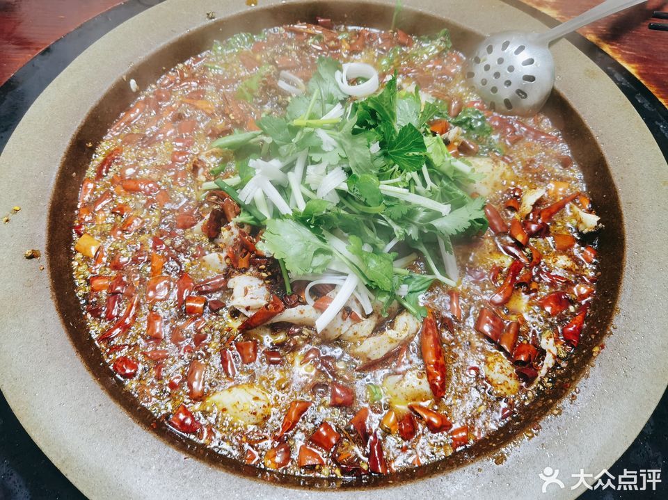 云南汽锅鱼图片