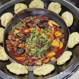 周一至周日 10:00-22:00人均消费:57分类:餐馆;中餐;餐饮;地方菜;特色