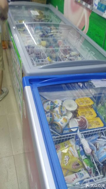 伊利冰淇淋(金美批发店)图片
