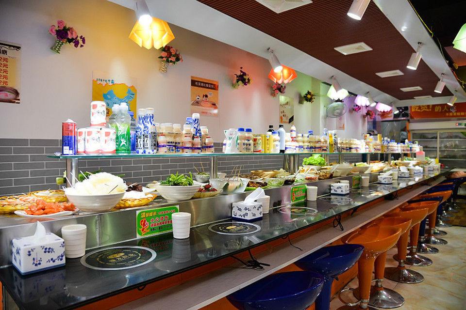 吃货时尚旋转小火锅(万通步行街店)图片