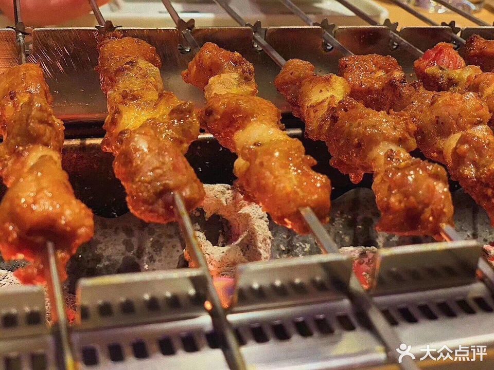 河坝烧烤串城莱山店