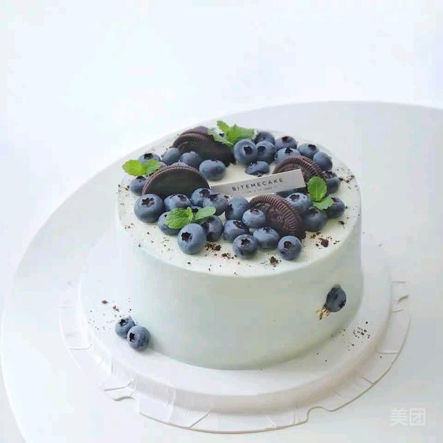 蓝莓水果蛋糕图片