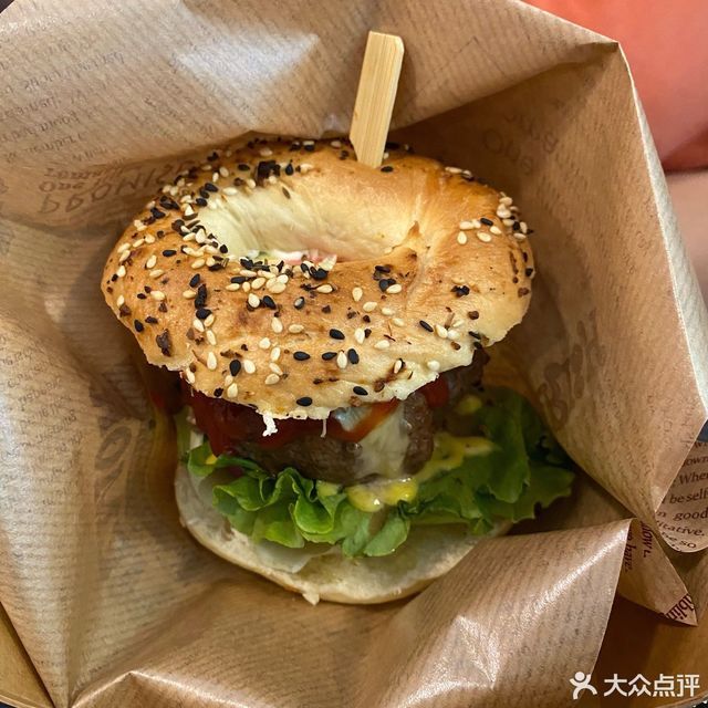 爆浆芝士堡图片