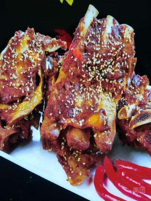 焖烤脊骨图片