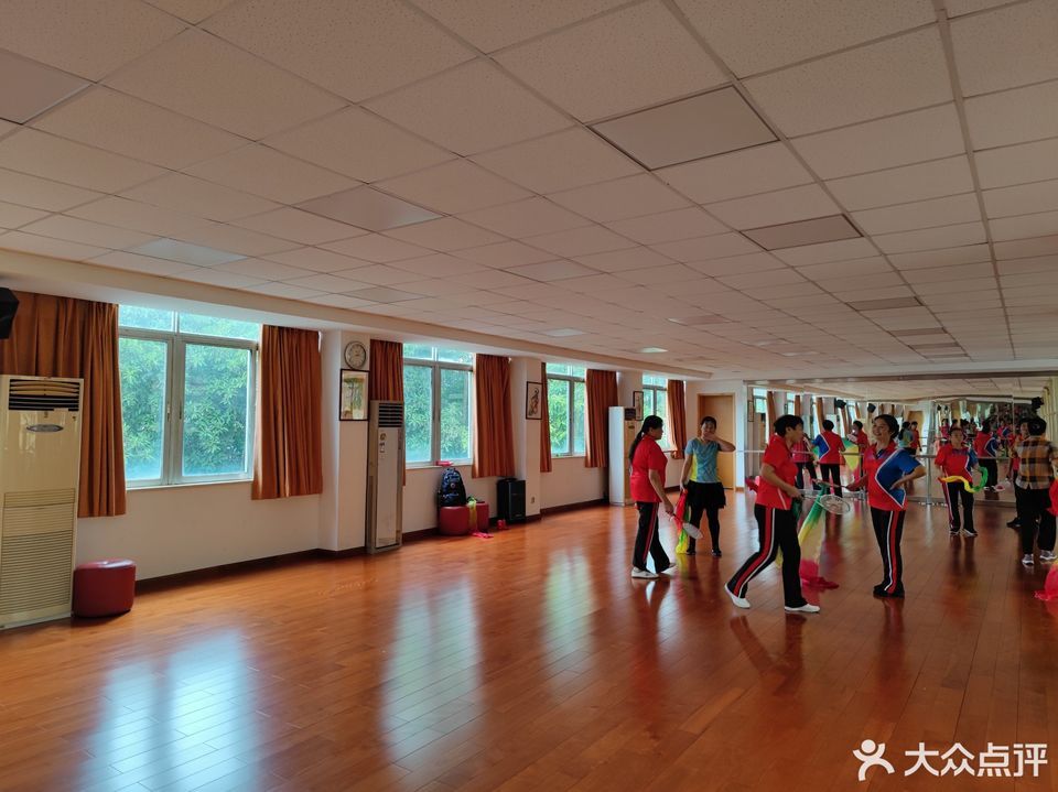 深圳市龙岗区龙岗街道老年大学