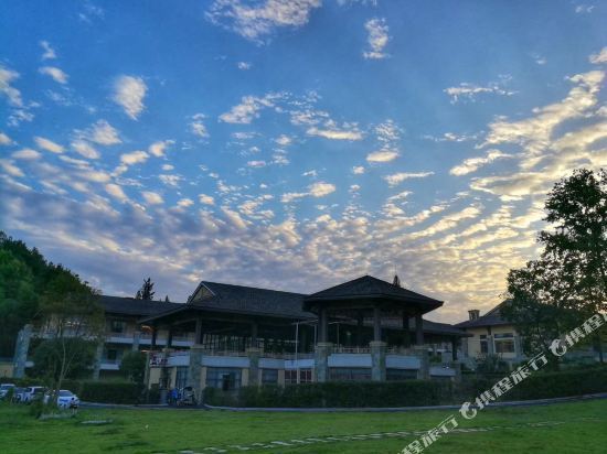 崇阳正基华美达酒店图片