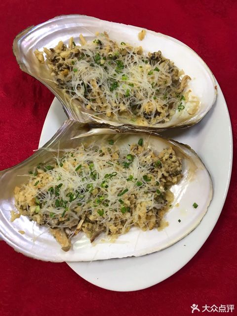 蒜蓉粉丝蒸大河蚌图片