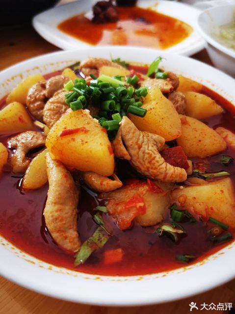 土豆烧肥肠图片